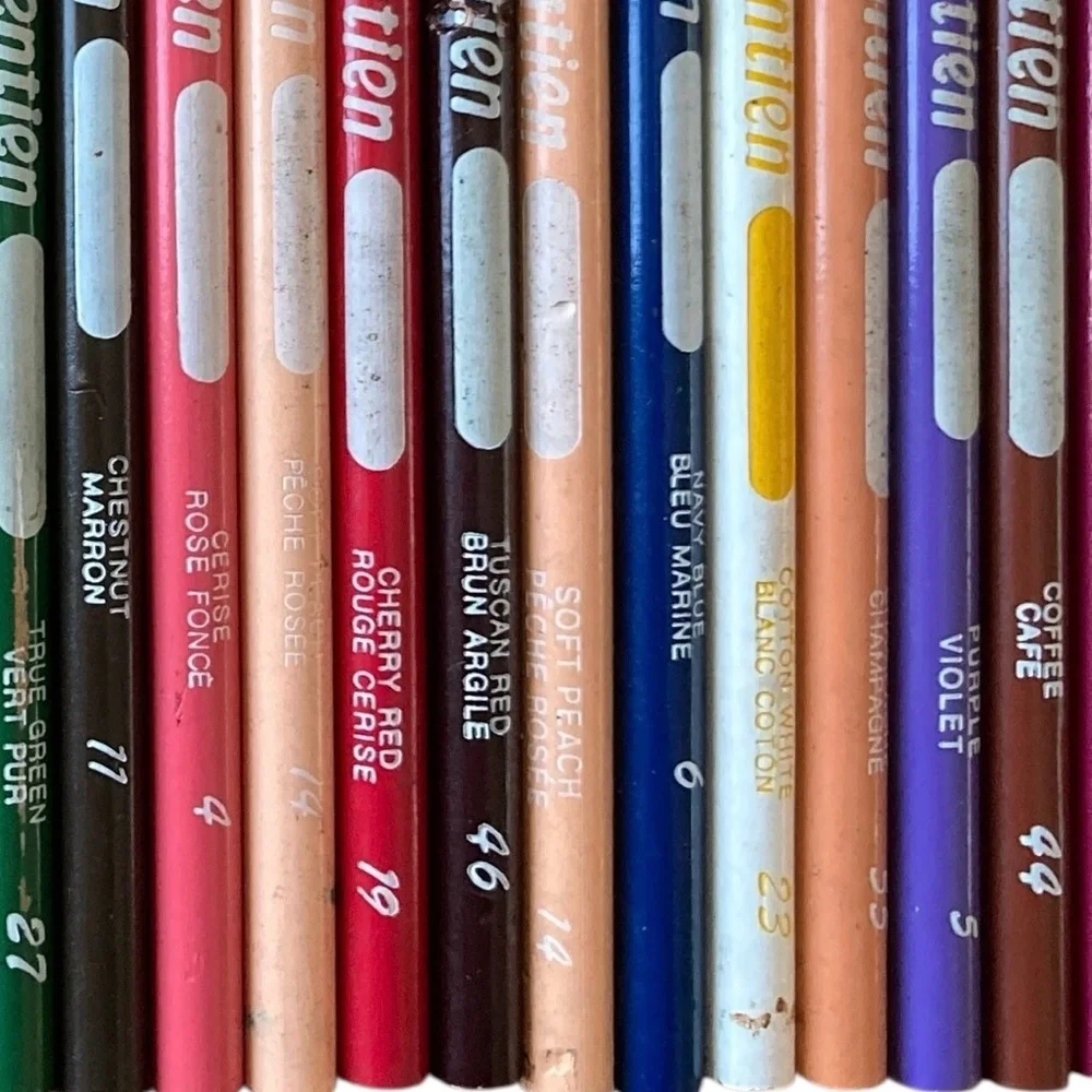 Vintage Laurentien Coloured Pencils Lot of 43 Random Colours Random Sizes Canada - Picture 5 of 6
